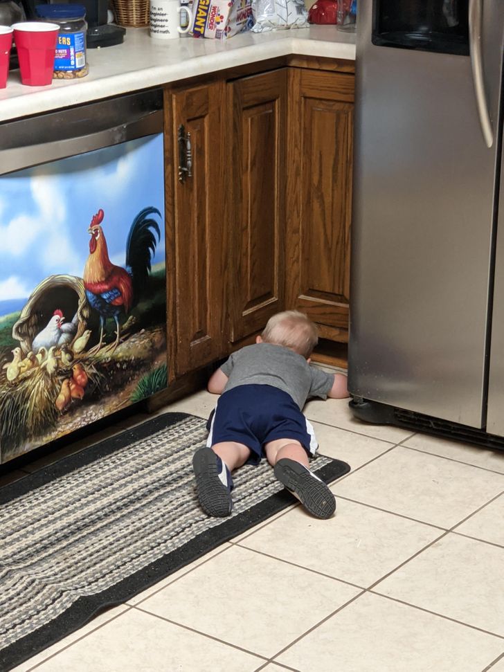 "Om du tittar noga kan du se min son gömma sig för mig."