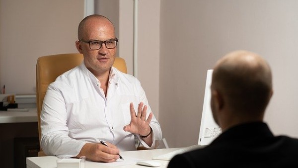 Han blev förälskad i en änka och var tvungen att uppsöka en psykiater - svaret han fick är bara så klockrent 