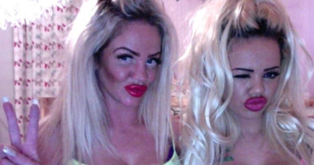 Mor och dotter har spenderat en förmögenhet på operationer - strippar för att finansiera ingreppen